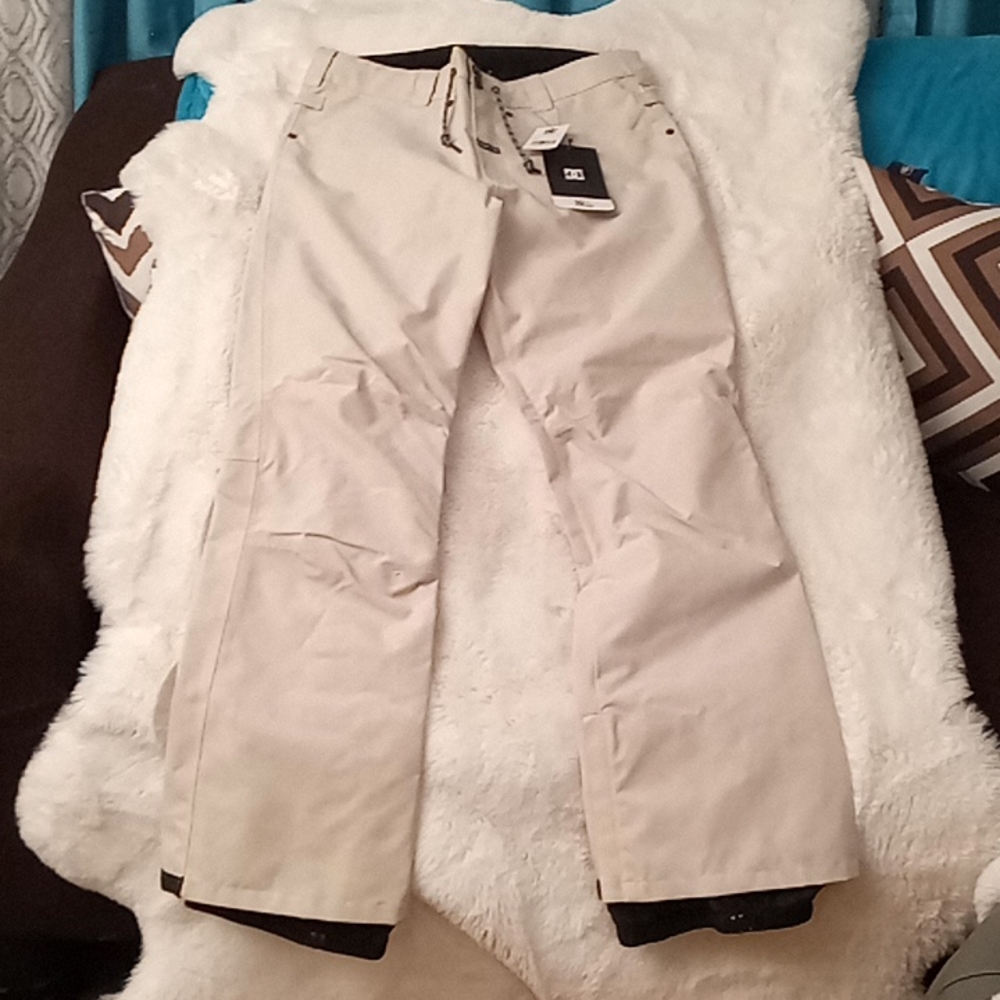 DC snowboarding 15K waterproofing pants